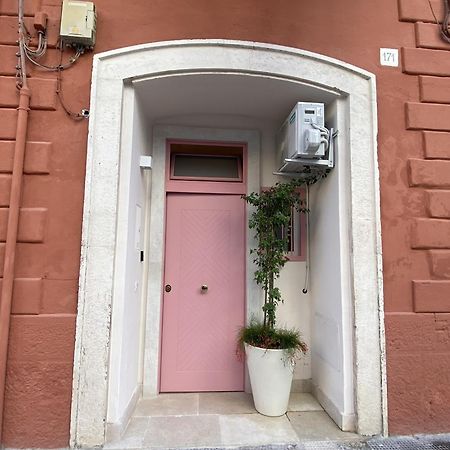 Quiet And Stylish - Bari City Center, Minutes To Station Eksteriør bilde