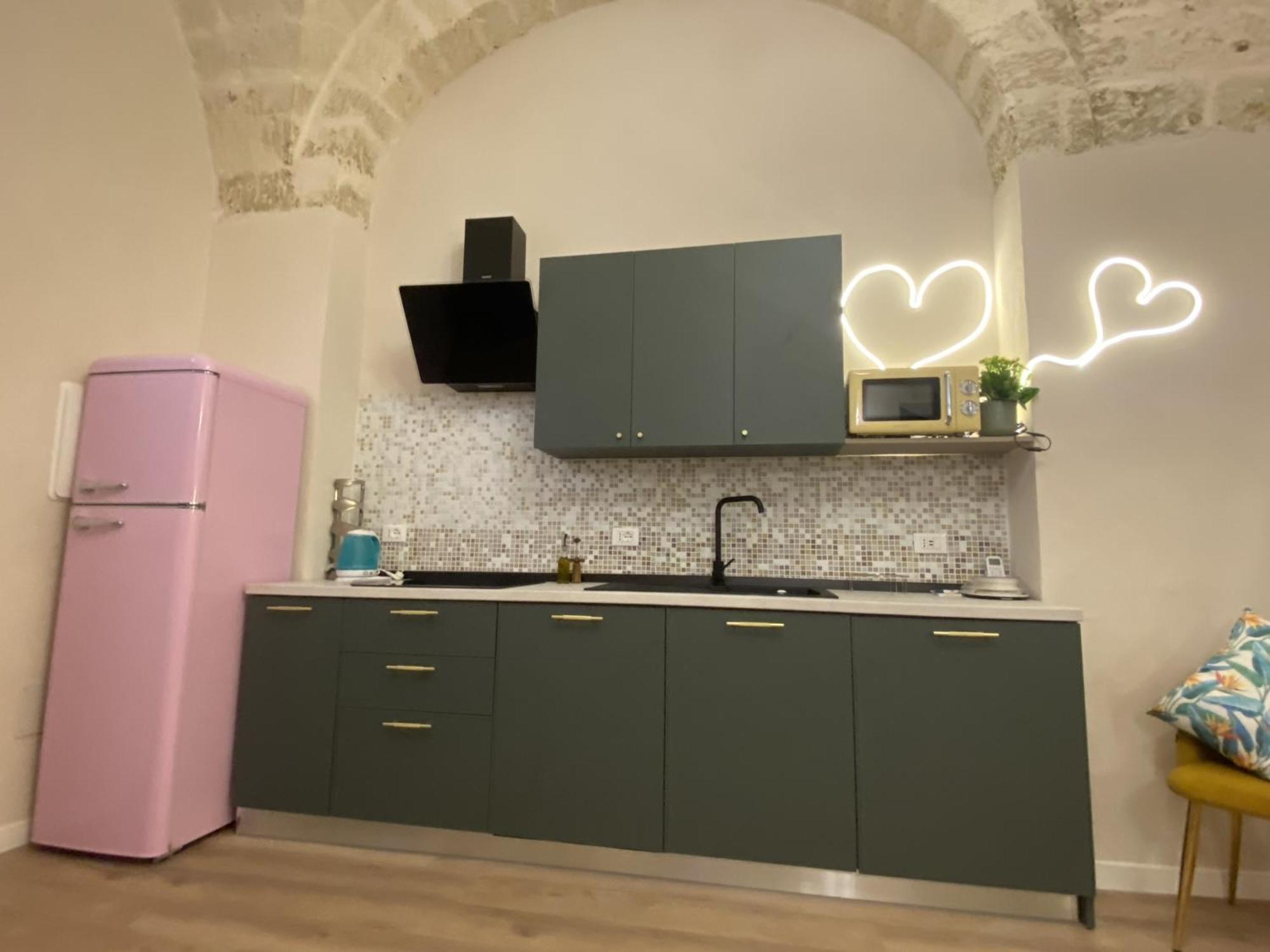 Quiet And Stylish - Bari City Center, Minutes To Station Eksteriør bilde