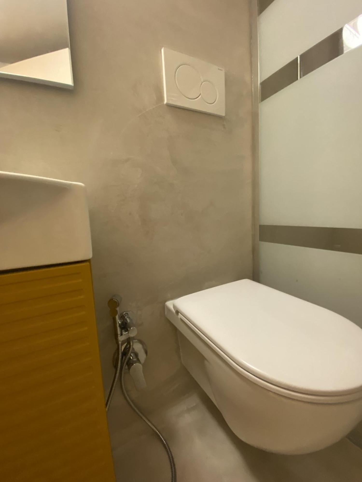 Quiet And Stylish - Bari City Center, Minutes To Station Eksteriør bilde